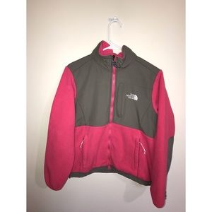 Woman’s fleece north face jacket